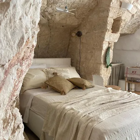 Tatil Evi Lamar - A Charming Medieval Grotta