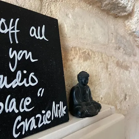 Lamar - A Charming Medieval Grotta *